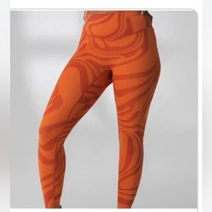 Balance Athletica storm pant in Canyon